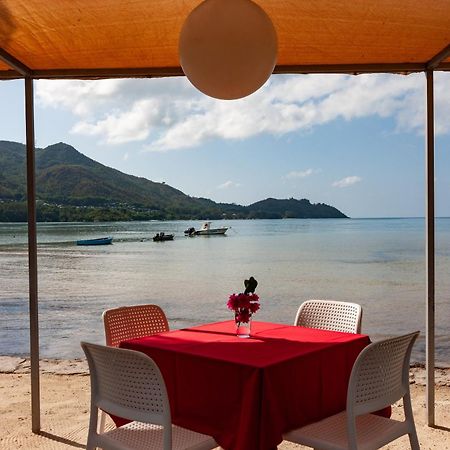 Sea View Lodge Baie Sainte Anne Exterior foto