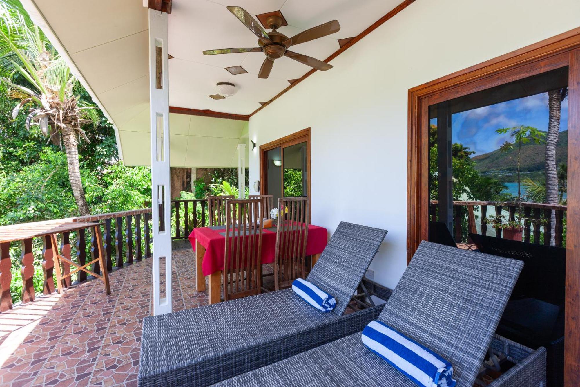 Sea View Lodge Baie Sainte Anne Exterior foto